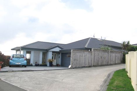 Photo of property in 16 Huxley Grove, Churton Park, Wellington, 6037