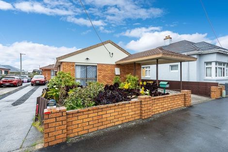 Photo of property in 143a Macandrew Road, South Dunedin, Dunedin, 9012