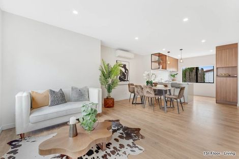 Photo of property in 844c East Coast Road, Oteha, Auckland, 0630