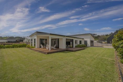 Photo of property in 23 Navigation Drive, Cooks Beach, Whitianga, 3591