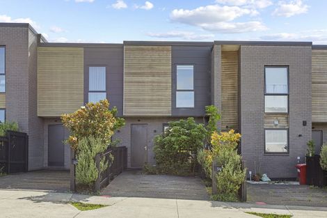 Photo of property in 3/46 Jane Maree Road, Kumeu, 0810