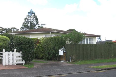 Photo of property in 8 Poinsettia Place, Henderson, Auckland, 0610
