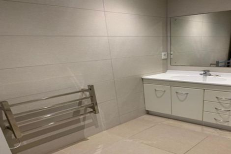 Photo of property in 9/241 Hinemoa Street, Birkenhead, Auckland, 0626