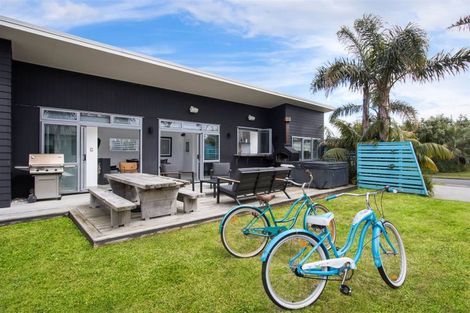 Photo of property in 17 Surfers Avenue, Waihi Beach, 3611