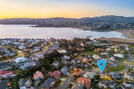 Photo of property in 12 Lanyon Place, Whitby, Porirua, 5024