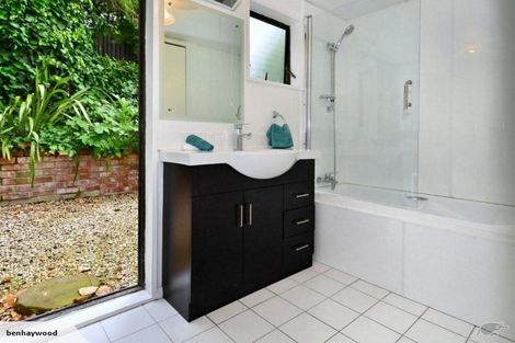 Photo of property in 2/125a Hackthorne Road, Cashmere, Christchurch, 8022