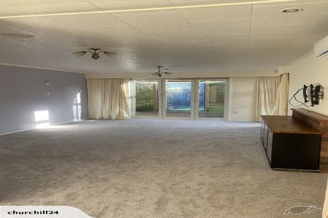 Photo of property in 24 Sutherland Crescent, Westbrook, Palmerston North, 4412