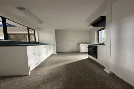 Photo of property in 16 Kaurimu Rise, Titirangi, Auckland, 0604