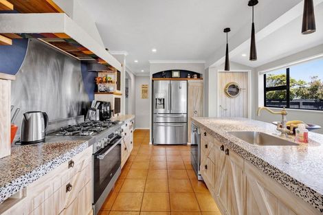 Photo of property in 9 County Drive, Hawera, 4610