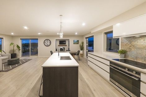 Photo of property in 20 Highland View Drive, Tokomaru, Palmerston North, 4474