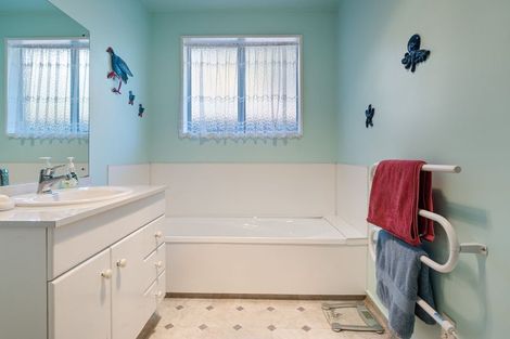 Photo of property in 1/469 Bower Avenue, Parklands, Christchurch, 8083