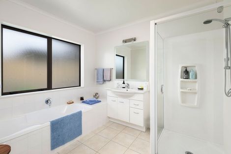 Photo of property in 38 Longmynd Drive, Katikati, 3129