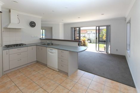 Photo of property in 15 Sarah Place, Papamoa Beach, Papamoa, 3118