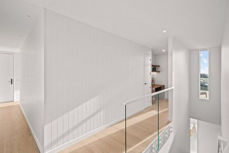 Photo of property in 13 Saint Remy Lane, Redcliffs, Christchurch, 8081