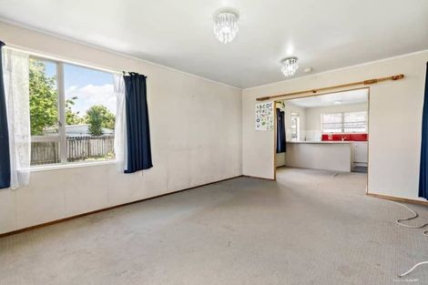 Photo of property in 374 Roscommon Road, Clendon Park, Auckland, 2103