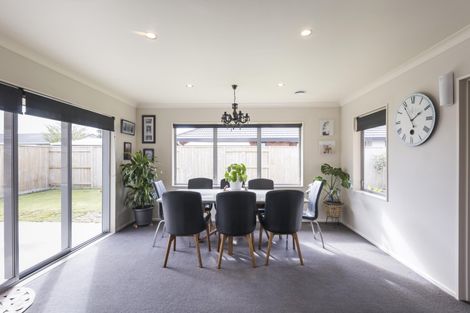 Photo of property in 9 Dryden Court, Kelvin Grove, Palmerston North, 4414