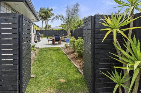 Photo of property in 31 Leet Crescent, Papamoa Beach, Papamoa, 3118