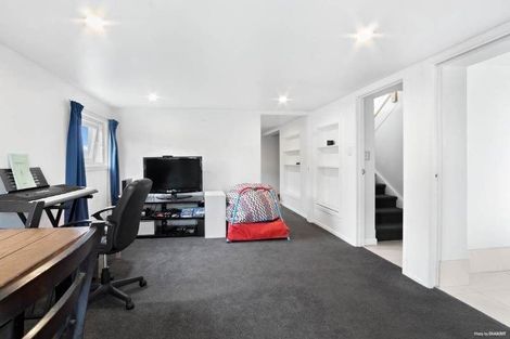 Photo of property in 17 Beatrice Avenue, Hillcrest, Auckland, 0627
