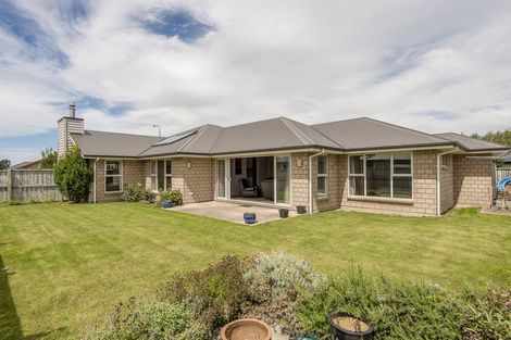Photo of property in 20 Pemberton Drive, Darfield, 7510