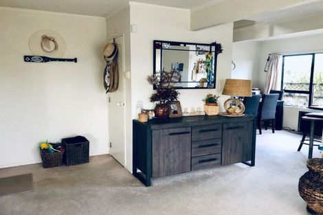 Photo of property in 1c Blackett Crescent, Meadowbank, Auckland, 1072