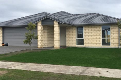 Photo of property in 48 Harding Drive, Papamoa Beach, Papamoa, 3118