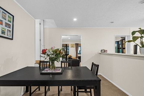 Photo of property in 24 Kenneth Hopper Place, Manly, Whangaparaoa, 0930
