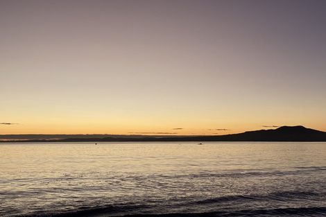 Photo of property in 9 Prestige Place, Castor Bay, Auckland, 0620