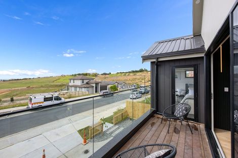 Photo of property in 60 Matangi View Drive, Orewa, 0931