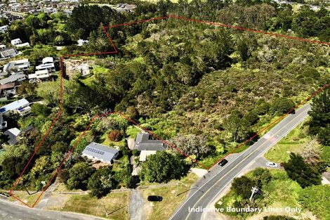 Photo of property in 9 Lonely Track Road, Fairview Heights, Auckland, 0630