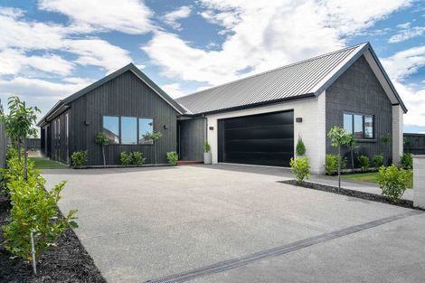 Photo of property in 23 Finstock Way, Rolleston, 7614