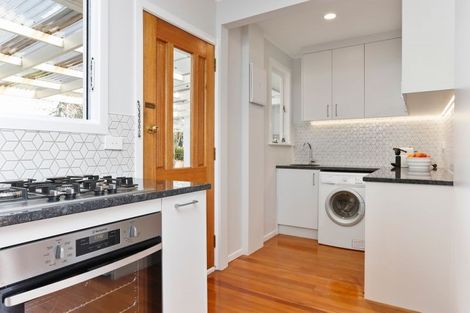 Photo of property in 39 Tahi Terrace, Glen Eden, Auckland, 0602