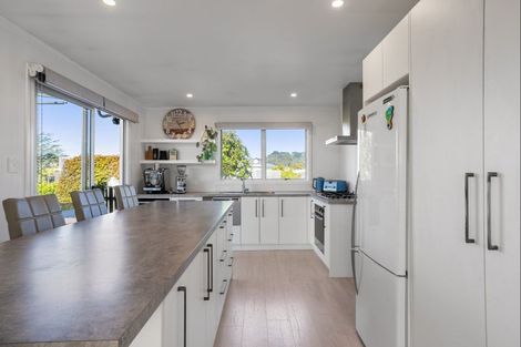 Photo of property in 203 Tui Road, Whangamata, 3620