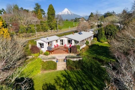 Photo of property in 71 Tarata Road, Inglewood, 4387
