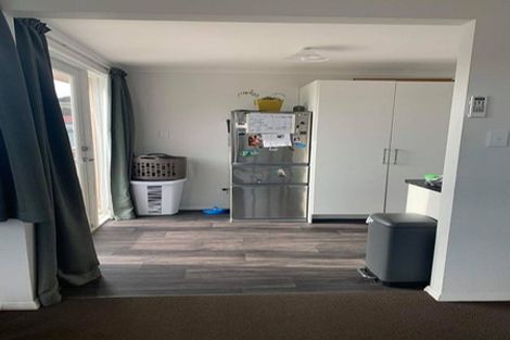 Photo of property in 28 Burgess Street, Green Island, Dunedin, 9018