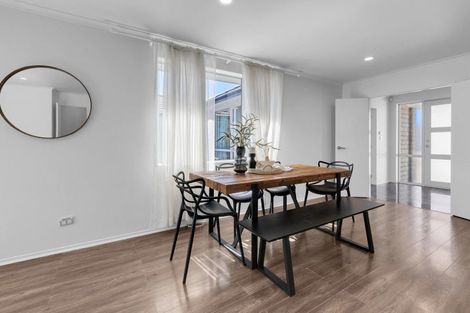 Photo of property in 15 Chalgrove Road, Huntington, Hamilton, 3210