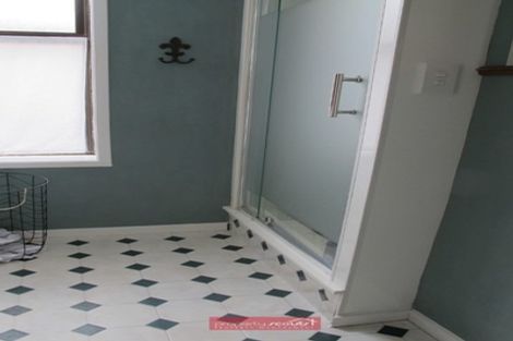 Photo of property in 25 Law Street, Caversham, Dunedin, 9012