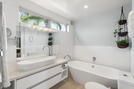 Photo of property in 203a Philomel Road, Whangamata, 3620