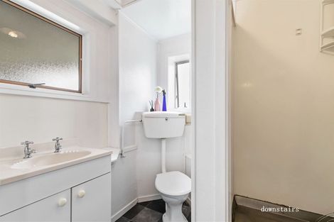 Photo of property in 53 Sunnynook Road, Forrest Hill, Auckland, 0620