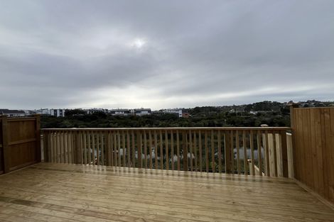 Photo of property in 17 Puihi Crescent, Massey, 0614