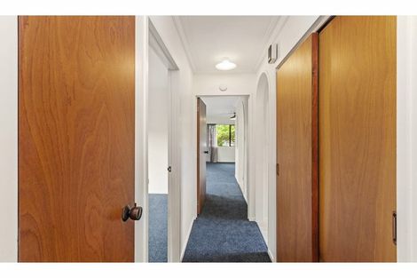 Photo of property in 2 Page Place, Hamilton East, Hamilton, 3216