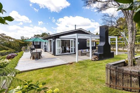 Photo of property in 373 Paremoremo Road, Paremoremo, Auckland, 0632