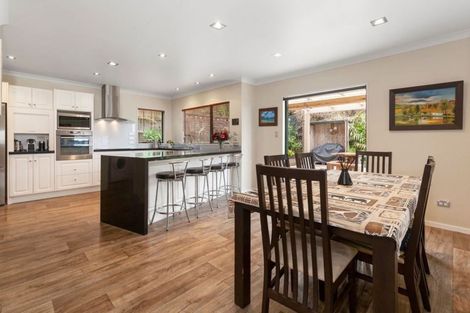 Photo of property in 6a Manuwai Road, Torbay, Auckland, 0630