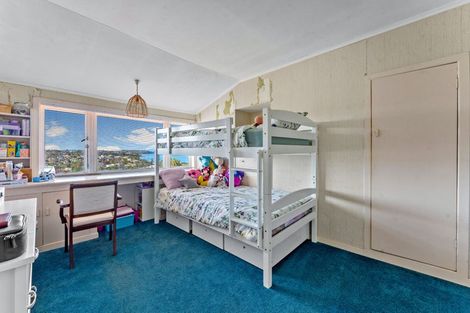 Photo of property in 18 Montgomery Avenue, Rothesay Bay, Auckland, 0630