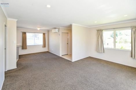 Photo of property in 2 Carisbrook Crescent, Papakura, 2110