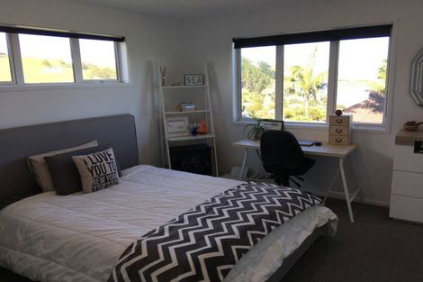 Photo of property in 32 Oxford Street, Whakapirau, Maungaturoto, 0583