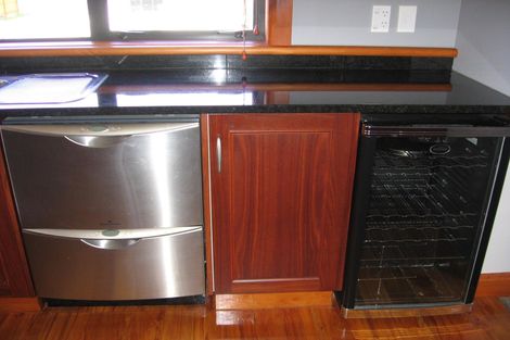 Photo of property in 70 Parnell Heights, Kelvin Grove, Palmerston North, 4414