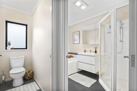 Photo of property in 123 Saint James Drive, Huntington, Hamilton, 3210