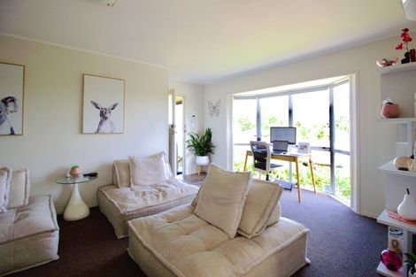 Photo of property in 6 Pahi Place, West Harbour, Auckland, 0618