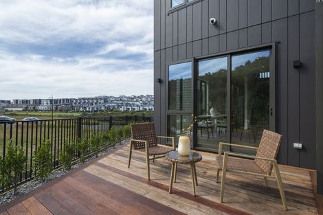 Photo of property in 52 Streamview Way, Long Bay, Auckland, 0630