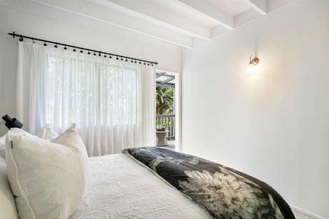 Photo of property in 2/1 Mulberry Place, Glenfield, Auckland, 0629